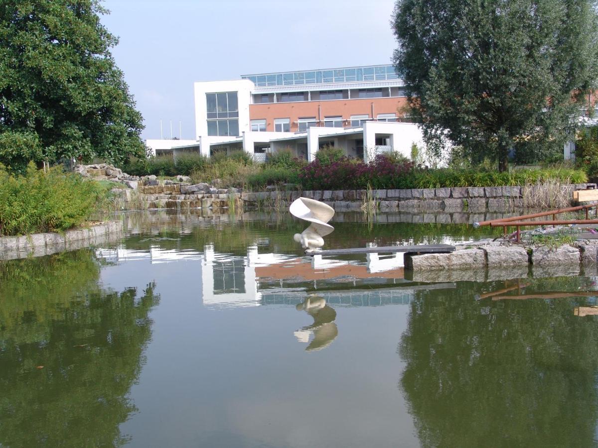 Seminarhotel In Der Manfred-sauer-stiftung 3*