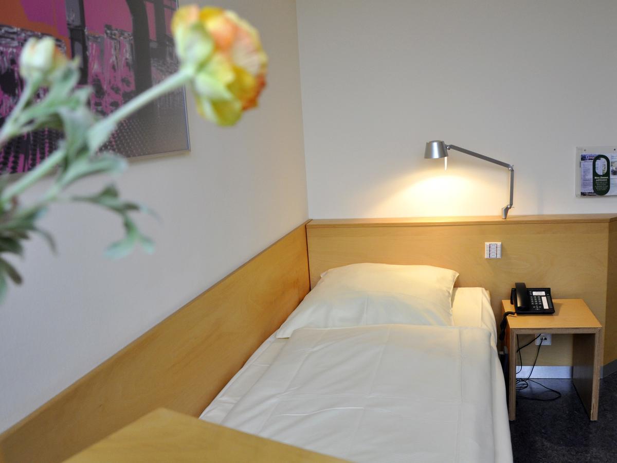 Seminarhotel In Der Manfred-sauer-stiftung Hotel 3*